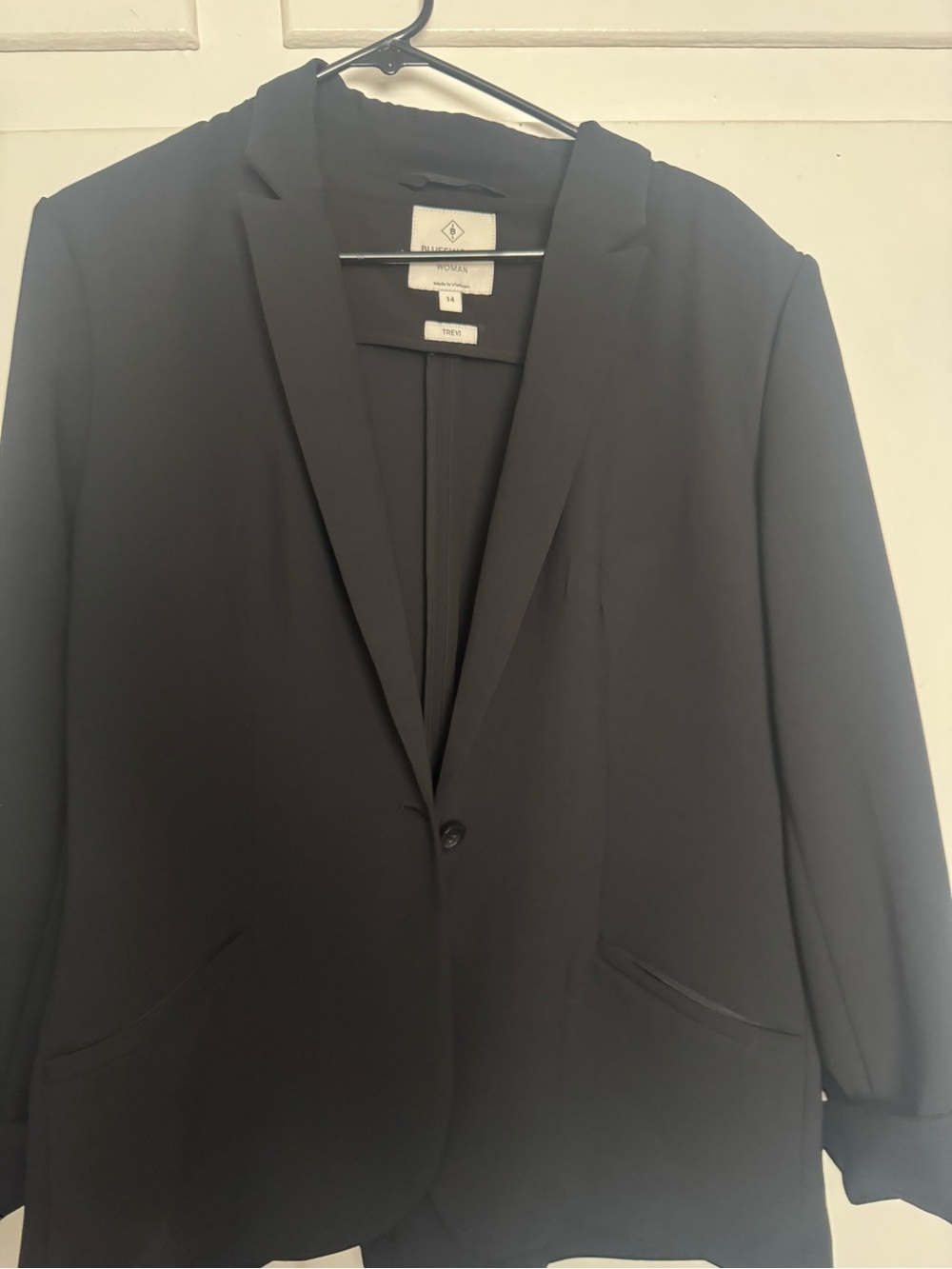 Women’s Black Single-Button Blazer - Tailored Look